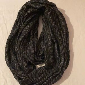 Infinity scarf
